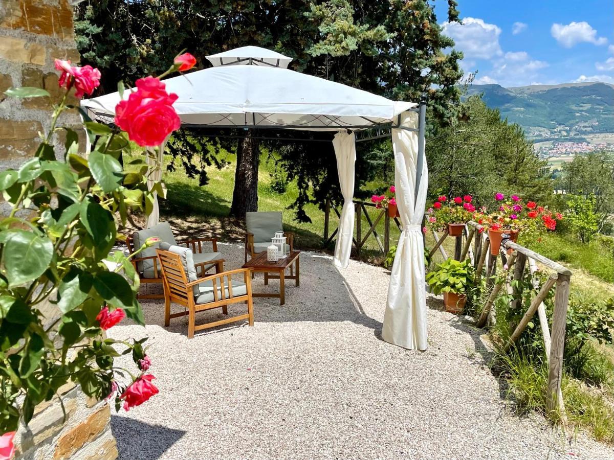 La Panoramica Gubbio - Maison De Charme - Casette E Appartamenti Self Catering Per Vacanze Meravigliose! Екстериор снимка