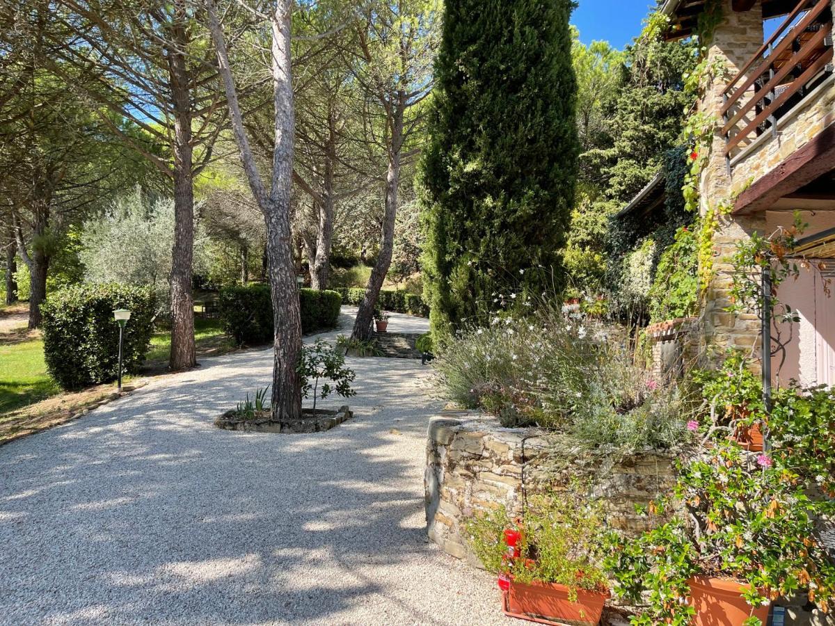 La Panoramica Gubbio - Maison De Charme - Casette E Appartamenti Self Catering Per Vacanze Meravigliose! Екстериор снимка