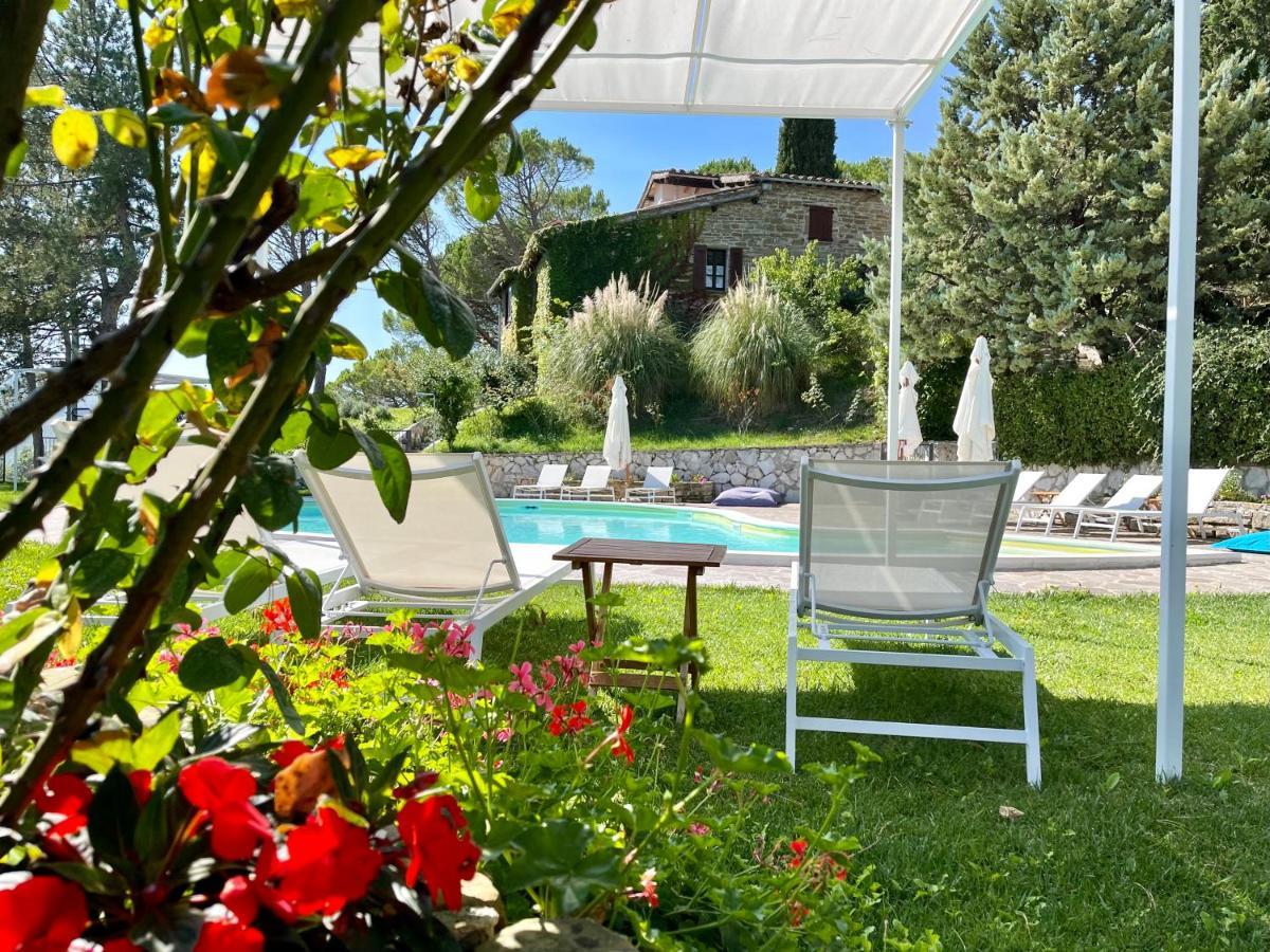 La Panoramica Gubbio - Maison De Charme - Casette E Appartamenti Self Catering Per Vacanze Meravigliose! Екстериор снимка